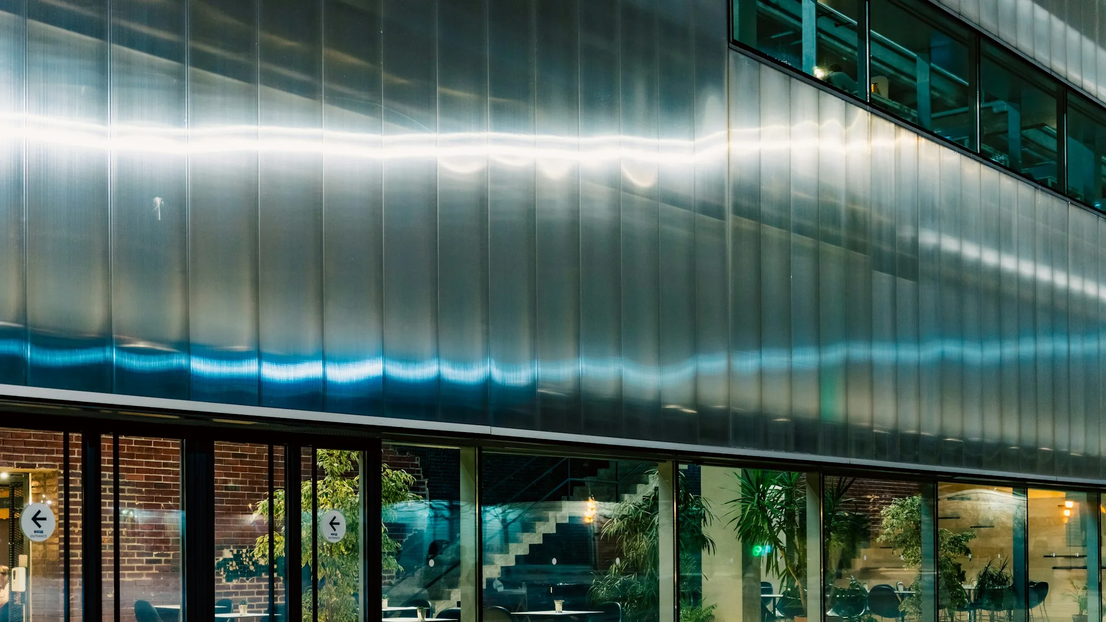 Symbolbild einer modernen Metallfassade